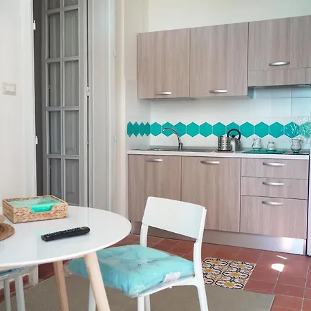 Ulisse Apartment *