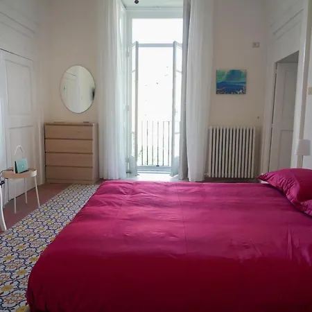 Ulisse Apartment *